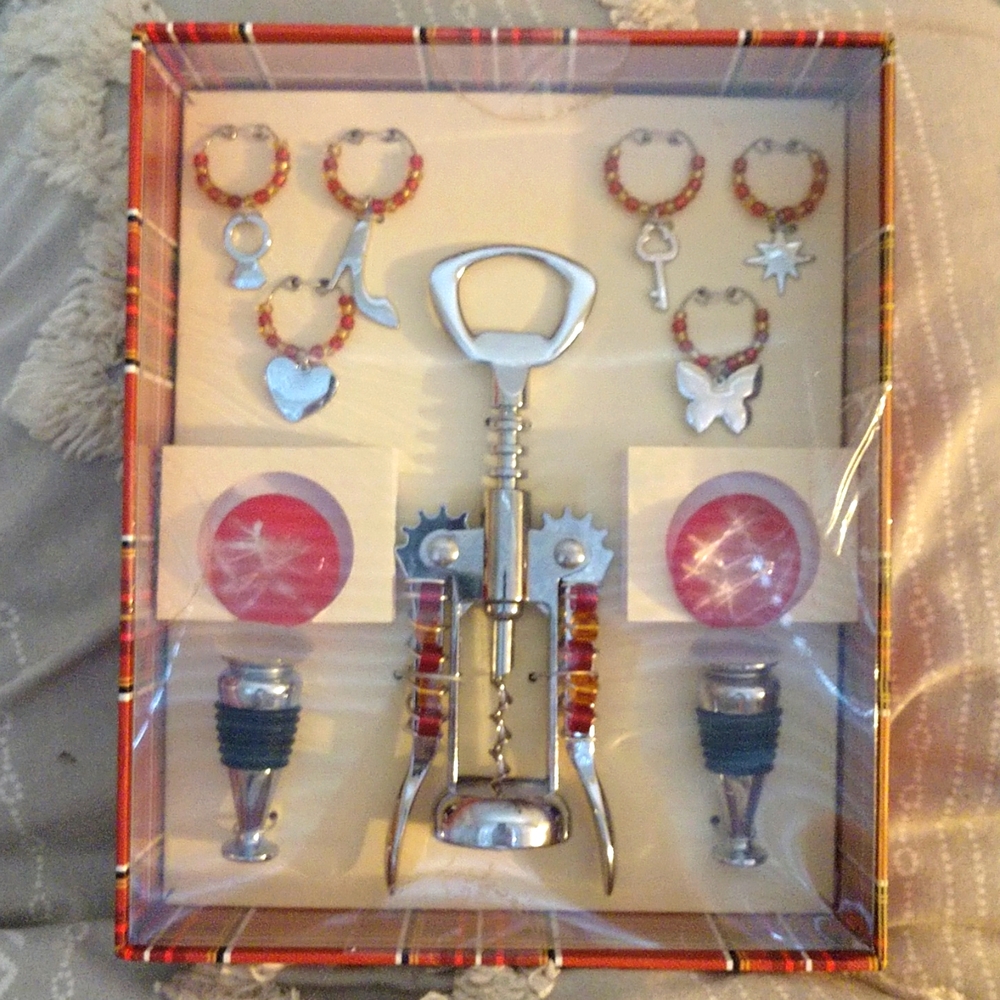 9 piece Wine set